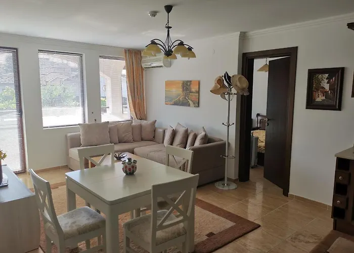 Апартамент Kambani Bells 3 Ap 7a