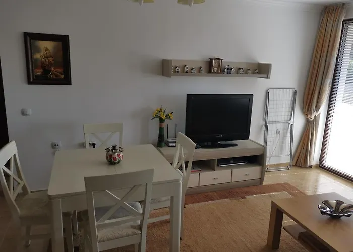 Kambani Bells 3 Ap 7a Апартамент